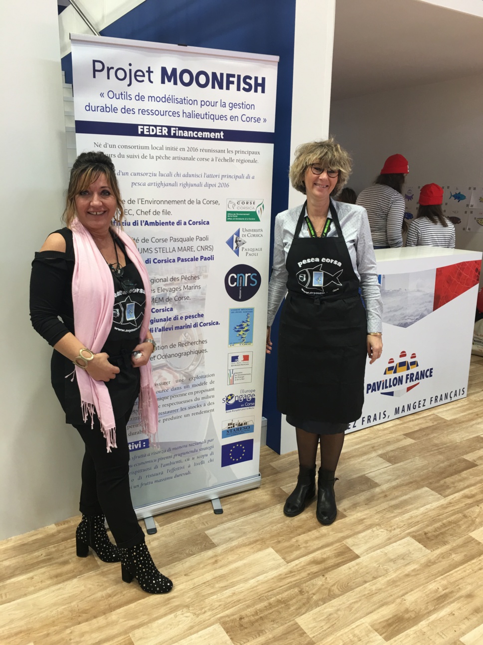 Marie Lucie et Coralie assurent la promotion du projet MOONFISCH et DACOR au SIA